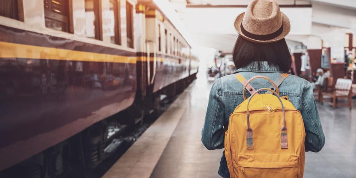 Ești pasionat de călătorii? O companie te plătește pentru a te plimba gratuit o lună cu trenul prin Europa