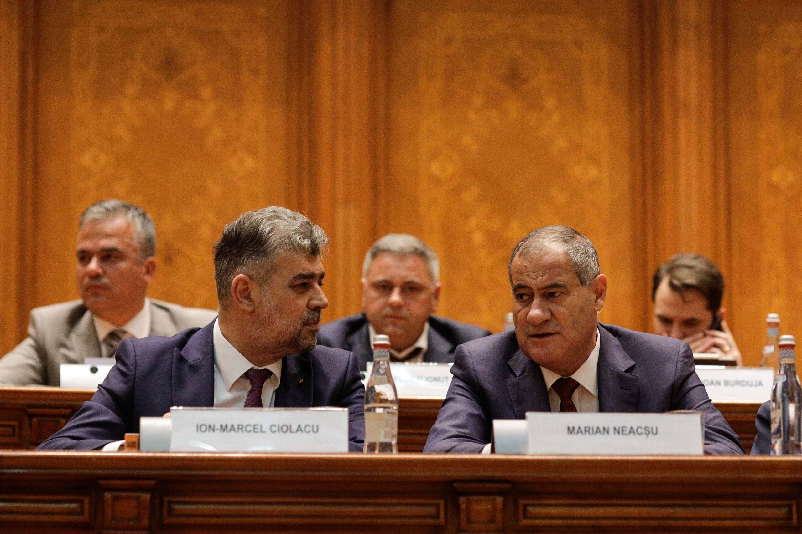 Coaliția lovește crunt mediul privat și menajează bugetarii