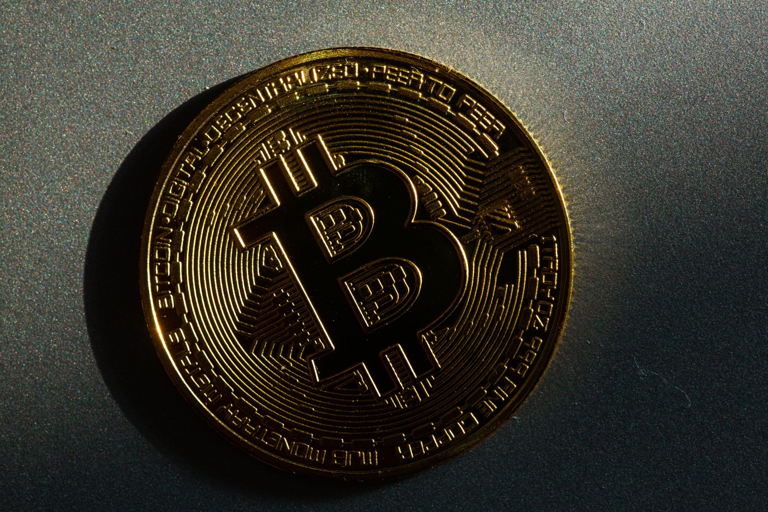 Piața criptomonedelor a crescut. Iată care este actuala valoare a monedei Bitcoin