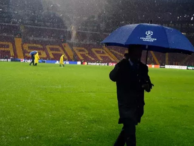 Meciul dintre Galatasaray și Manchester United, în pericol să fie amânat. Ploi abundente au lovit Istanbulul