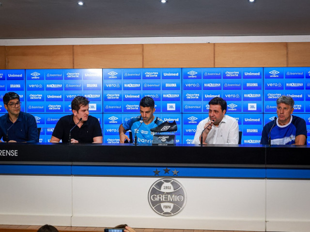 Luis Suarez pleacă de la Gremio și a primit un cadou special din partea antrenorului