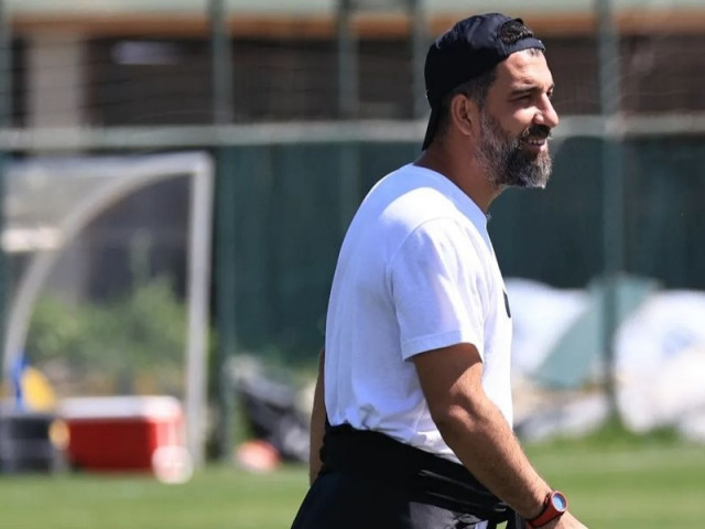 Motivul pentru care jucătorul promovat de Gică Hagi în 2005 la Galatasaray a fost amendat de șase ori în Turcia