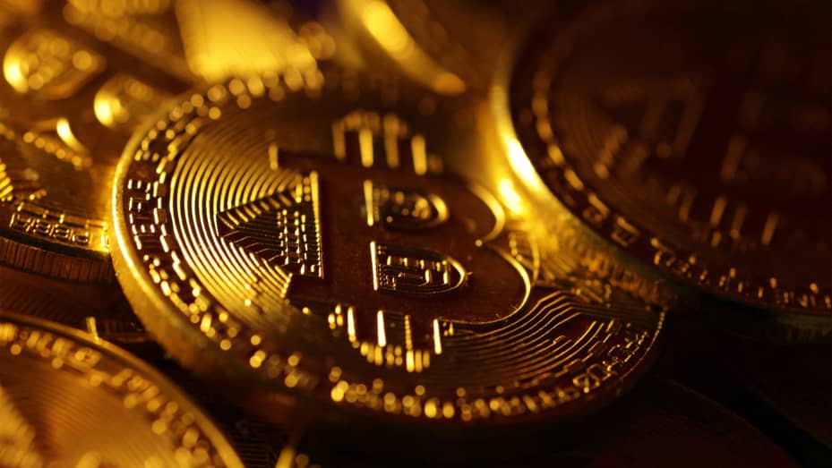 Volumele de tranzacţionare cu Bitcoin au crescut puternic