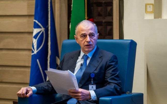 Scenariu nou lansat de Dîncu legat de candidatura lui Geoană. Rareș Bogdan: Exclus. E un scenariu timp bombiță