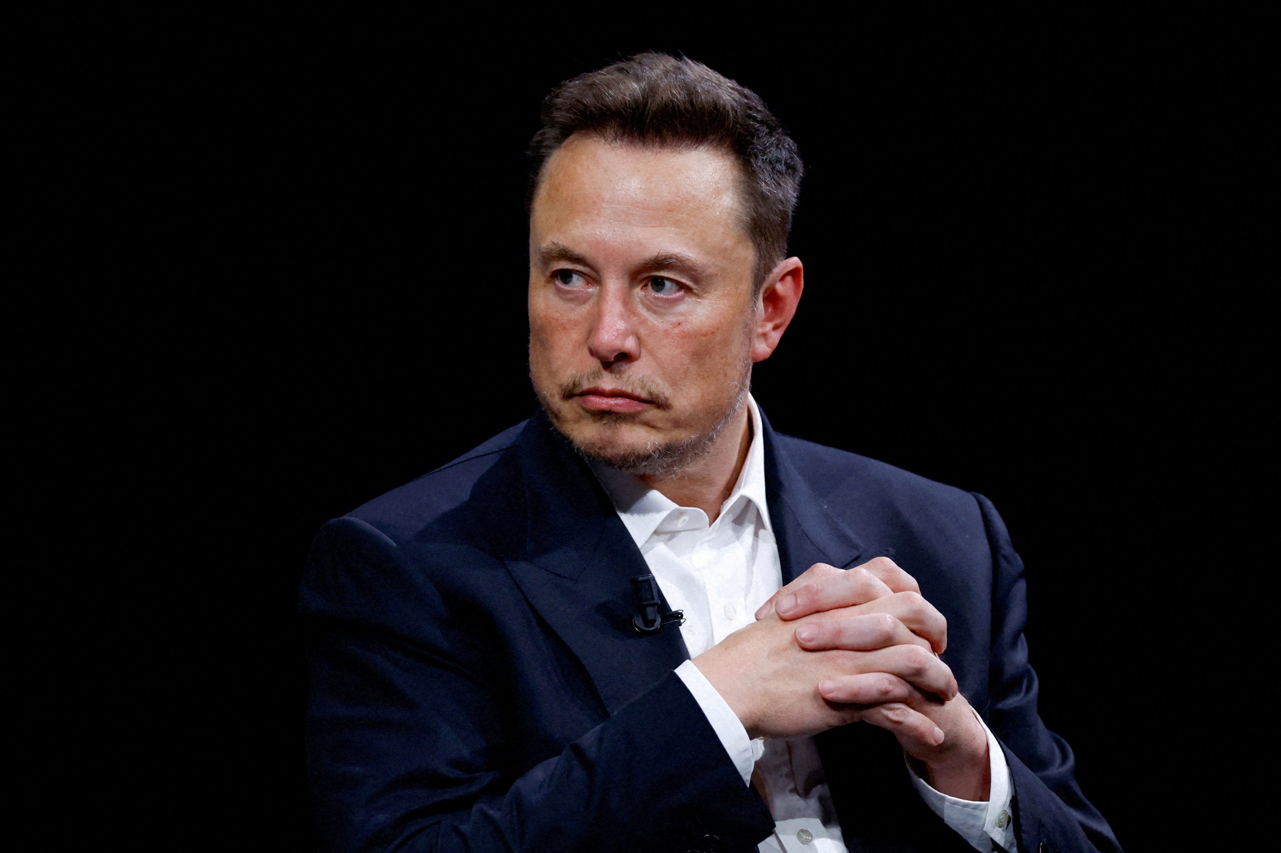 Lovitură pentru Tesla: Compania lui Elon Musk a pierdut 80 de miliarde de dolari din valoarea de piaţă într-o zi