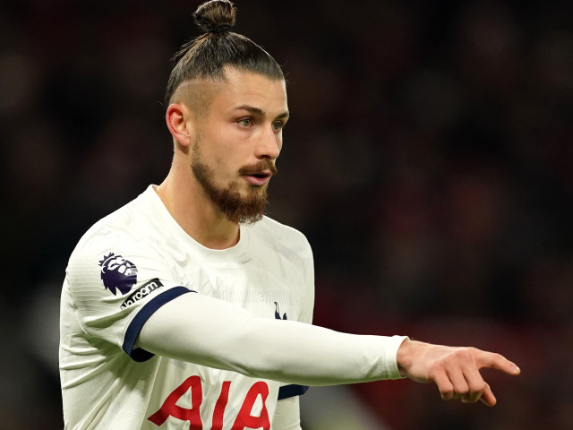 Ce notă a primit Radu Drăgușin, după ce a intrat pe teren pe final la meciul Tottenham – Brentford