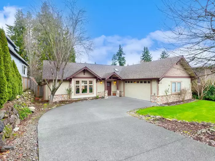 FOTO. Casa în care Jeff Bezos a fondat Amazon este scoasă la vânzare la prețul de 2,3 ​​milioane de dolari. Cum arată proprietatea