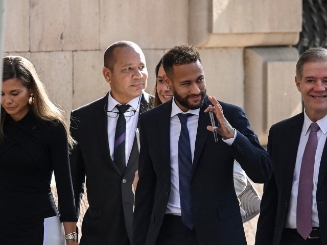 Tatăl lui Neymar n-a mai plătit milionul de euro pentru eliberarea lui Dani Alves. Apoi s-a aflat motivul