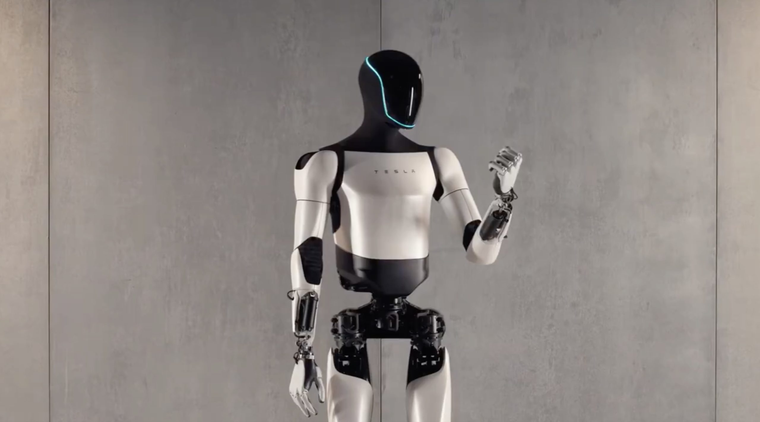 Tesla ar putea vinde robotul Optimus până la sfârșitul anului viitor.