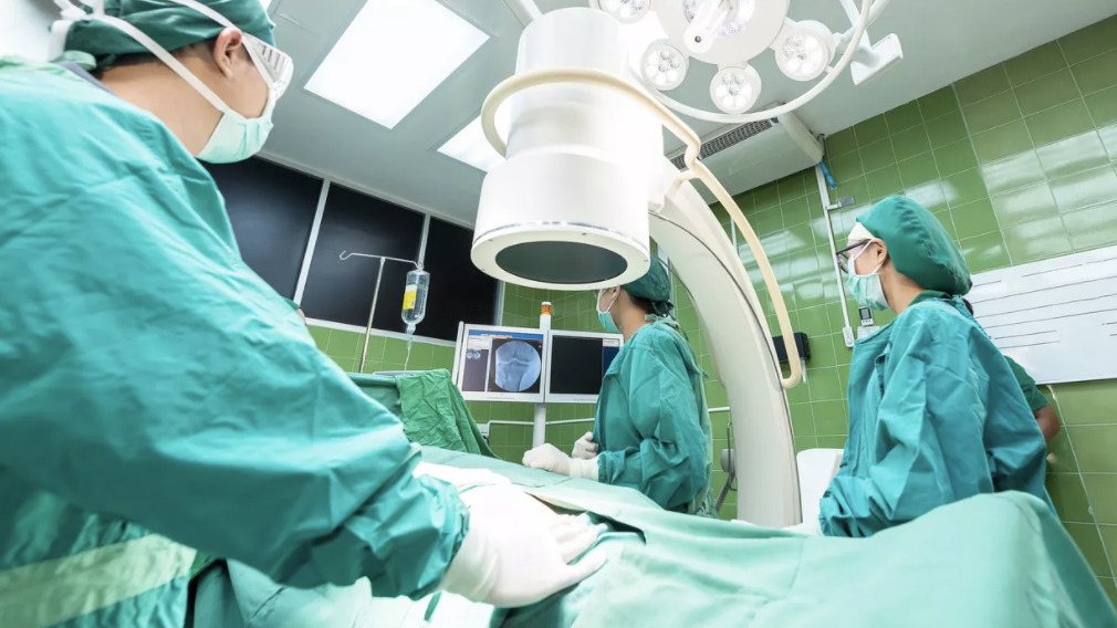 Românii care au nevoie de tratament în străinătate ar putea să nu mai fie primiți la spitalele din anumite țări