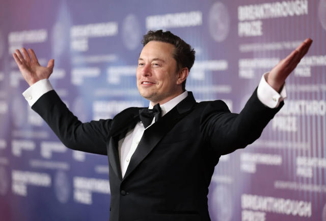 Musk face concedieri în masă