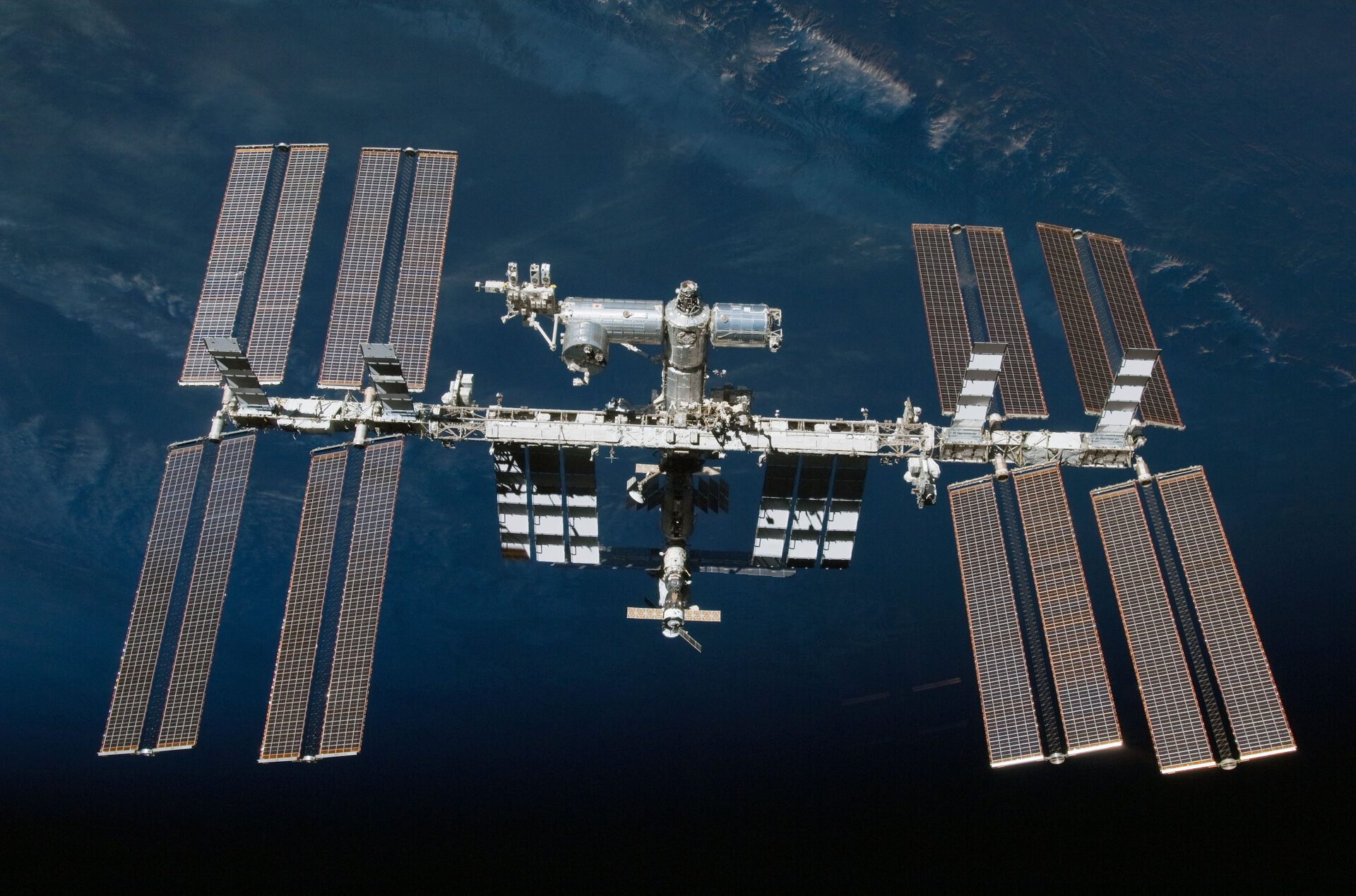 Compania SpaceX a lui Musk a fost angajată pentru a distruge stația spațială ISS. Când va fi scoasă de pe orbită
