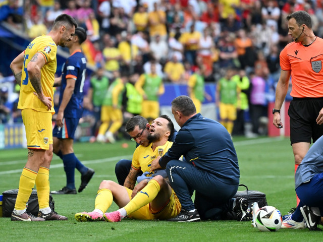 Prima reacție a lui Vasile Mogoș, după ce a ieșit accidentat din meciul cu Olanda, iar România a fost eliminată de la EURO
