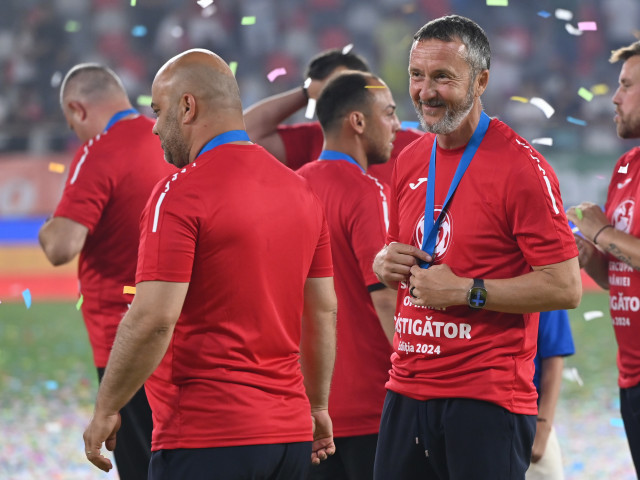 S-a dus ”glonț” la Mihai Stoica și ”i-a furat” medalia, după ce FCSB a câștigat Supercupa