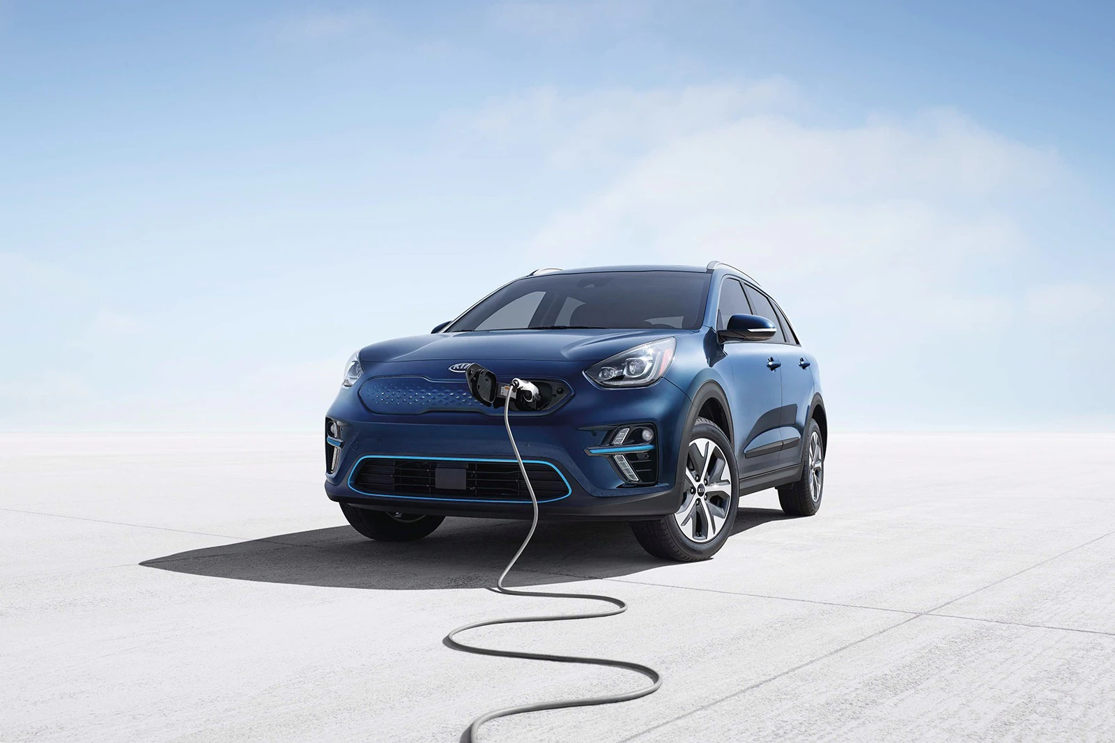 Canada dublează taxele pe vehiculele electrice din China