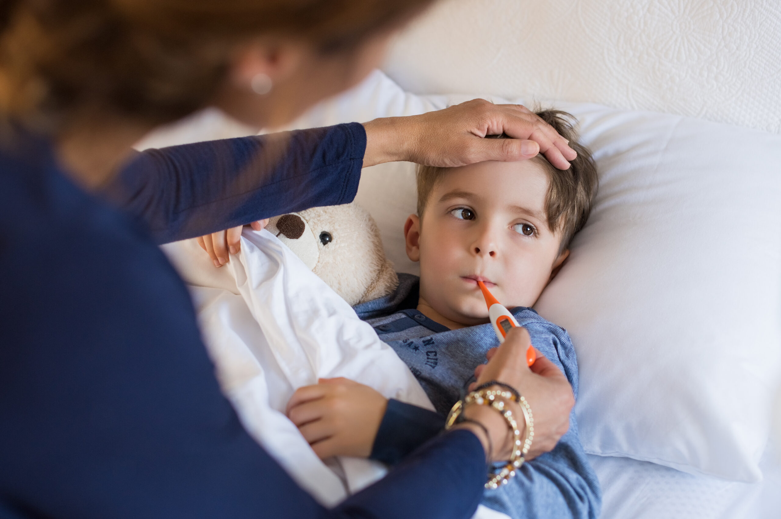 O maladie FOARTE contagioasă face ravagii în școli la care mulți copii mici sunt expuși. Simptomele sunt îngrijorătoare