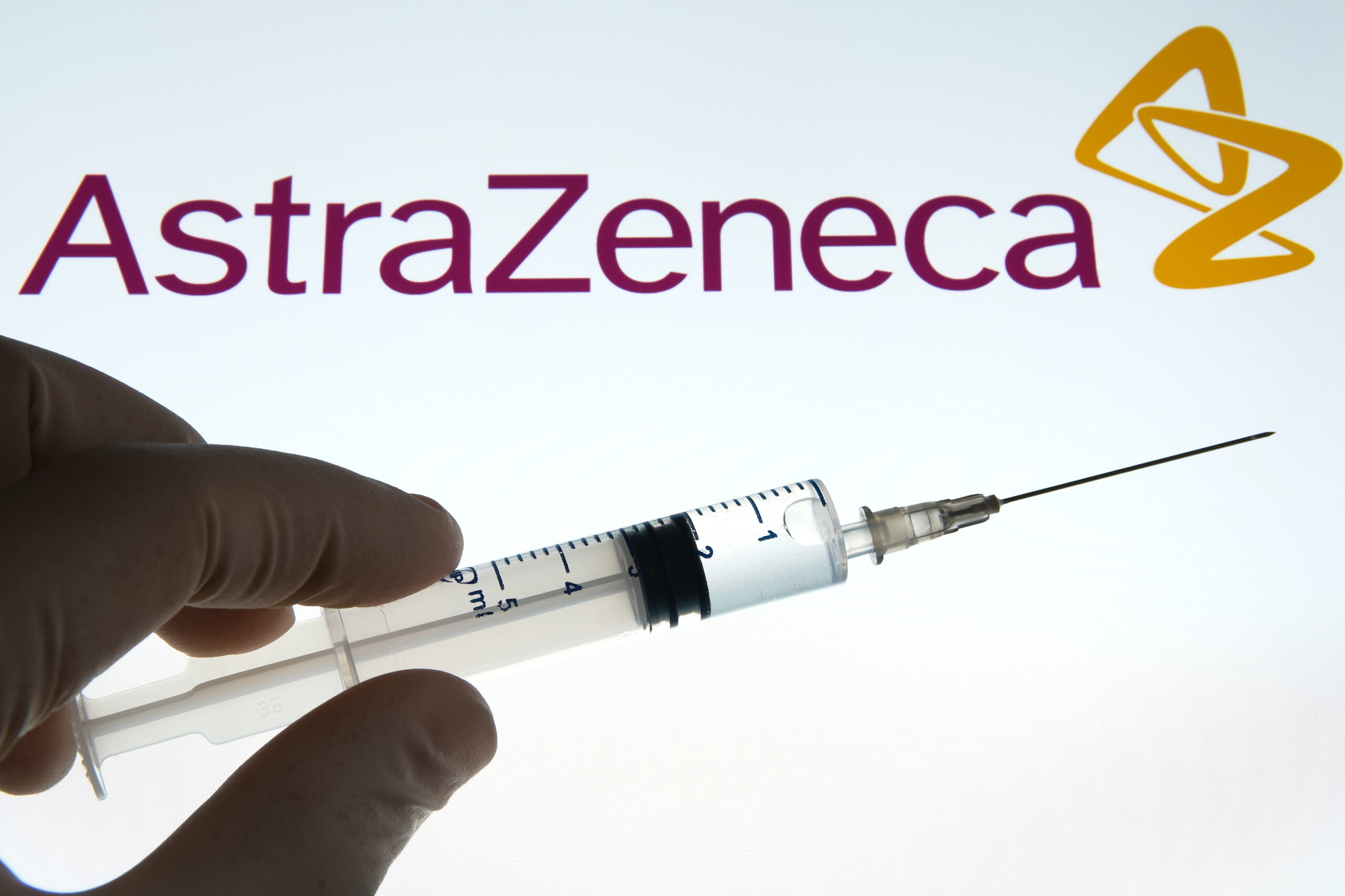 Gigantul pharma AstraZeneca se prăbușește pe bursă. Acțiunile, în scădere din cauza unui medicament împotriva cancerului pulmonar