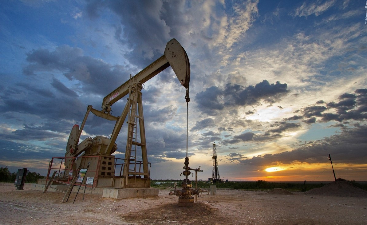 Prețul petrolului a crescut cu 3%