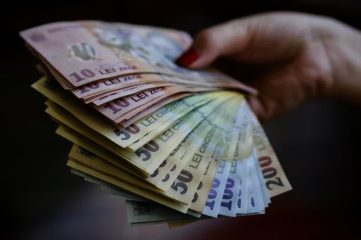 Inflația îți erodează veniturile în 2025. Care sunt previziunile economice pentru noul an