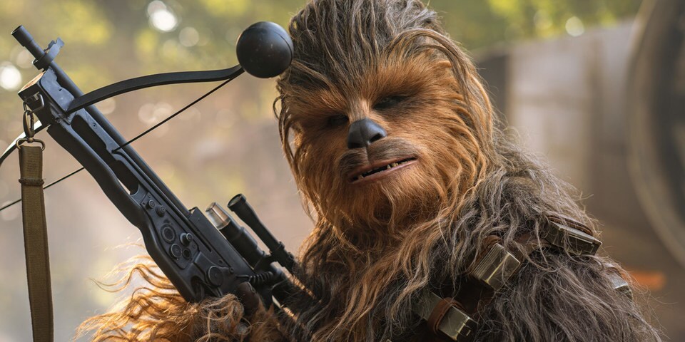 Arma lui Chewbacca, folosită în Star Wars, s-a vândut la licitație