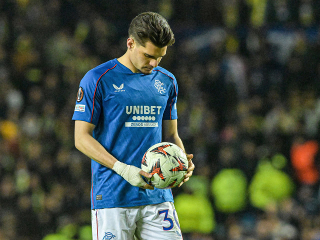Ianis Hagi a atins mingea de 6 ori în 10 minute, în Rangers – Hibernian 0-2