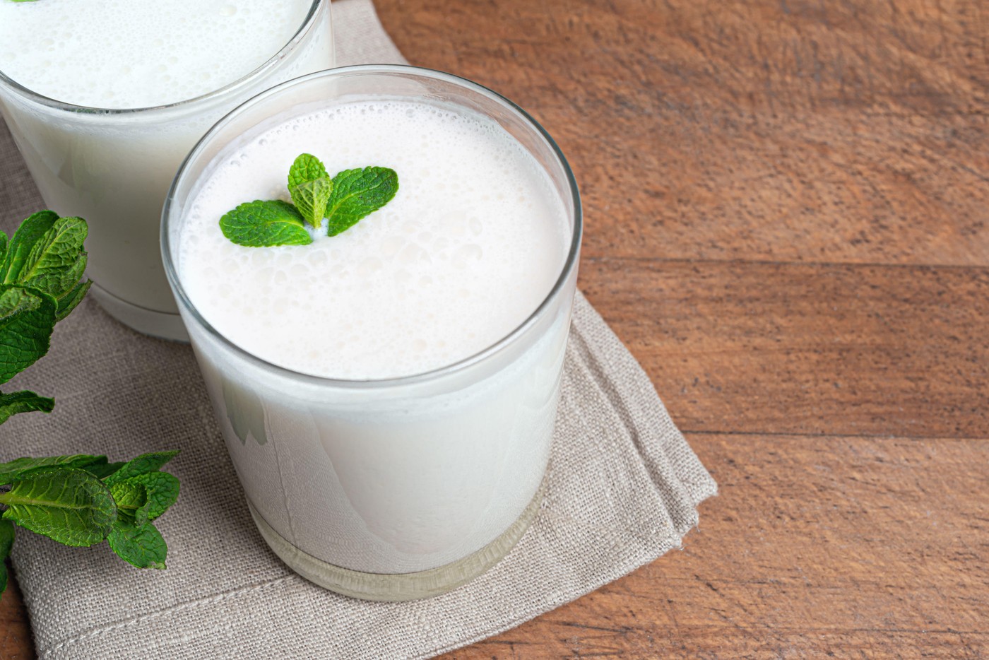Ce se întâmplă în corpul tău dacă mănânci iaurt în fiecare zi. Avertismentul nutriționiștilor privind consumul excesiv