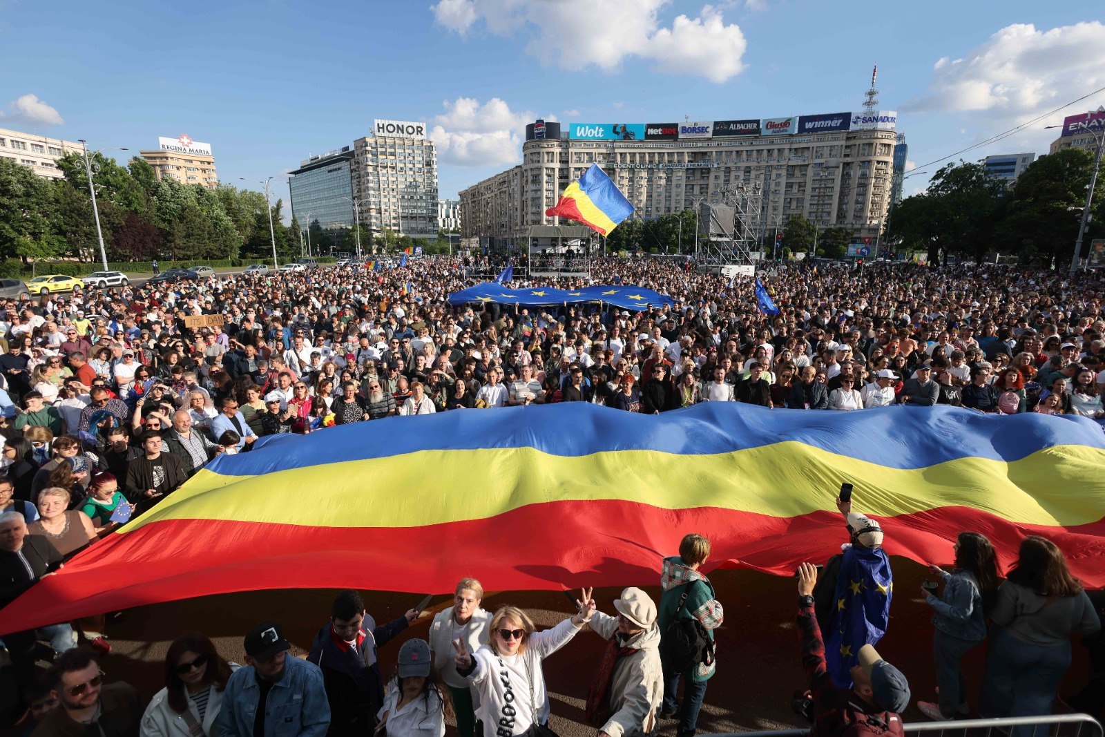 Miting electoral organizat în Piața Victoriei. Nicușor Dan: „Avem nevoie să reconstruim ţara”