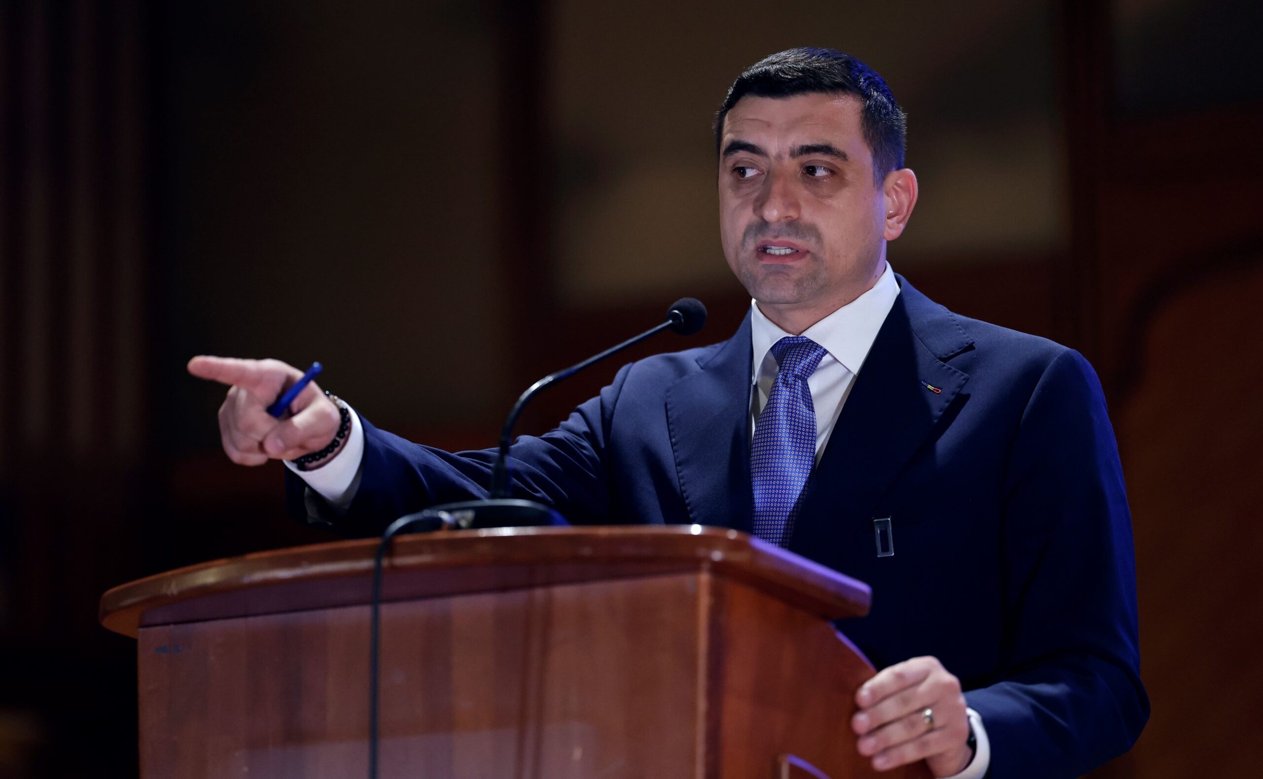 George Simion se compară cu Vadim Tudor: „E timpul să munciți pentru România”.