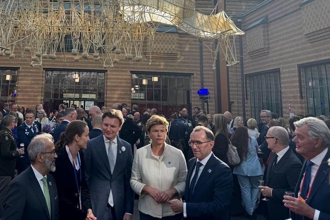 Cină de lucru a miniștrilor apărării, la Haga. Ionuț Moșteanu și Oana Țoiu, primele întâlniri externe de la numirea în funcție
