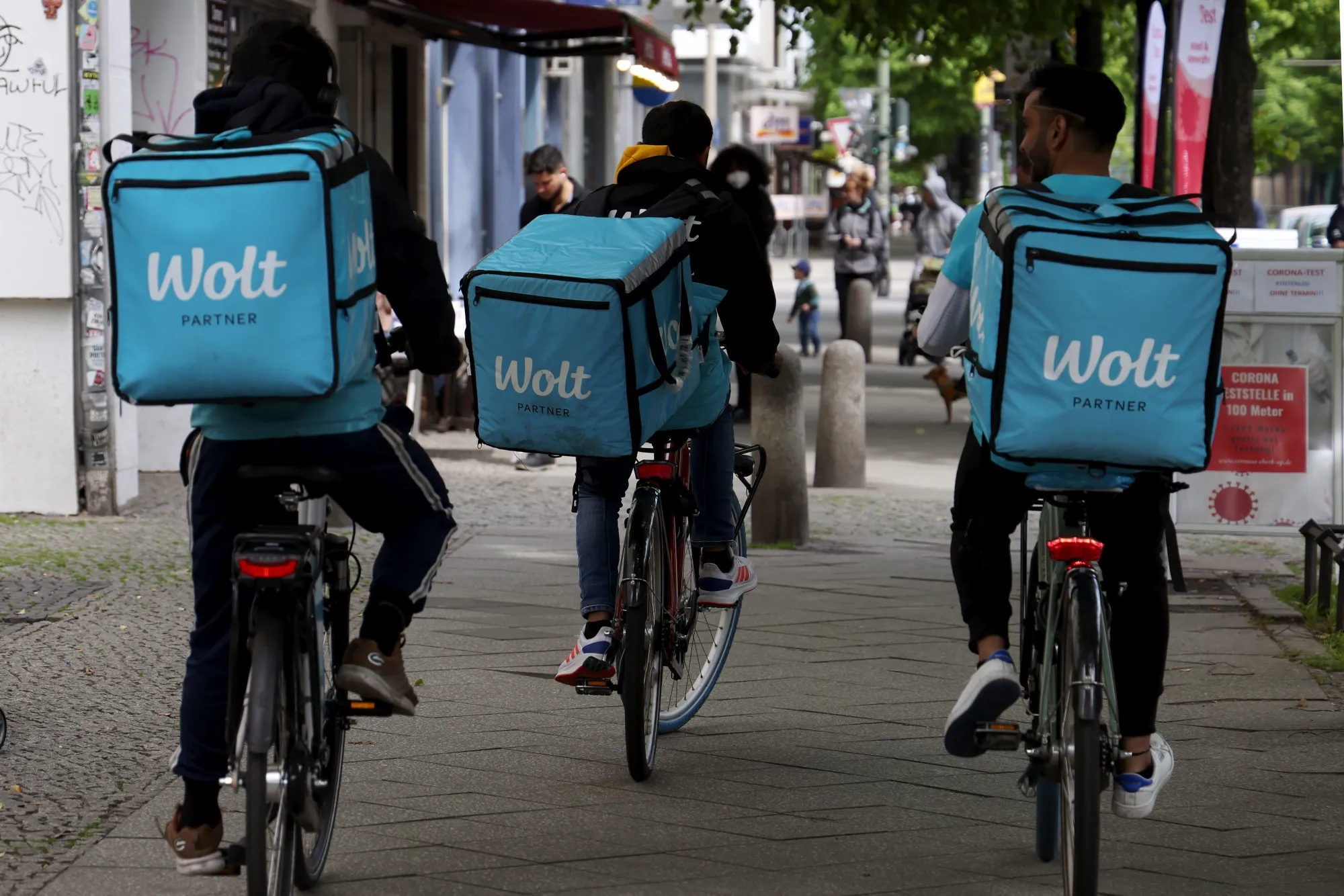 România nu știe câți bani iau Google, Uber, Glovo și Airbnb