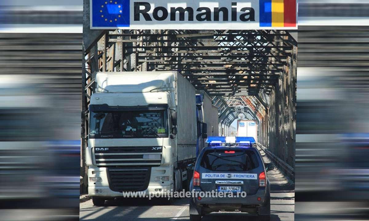 Coloane de mașini la ieșirea din România către Bulgaria, la punctul de trecere Giurgiu-Ruse. „Podul Prieteniei”, blocat de restricții