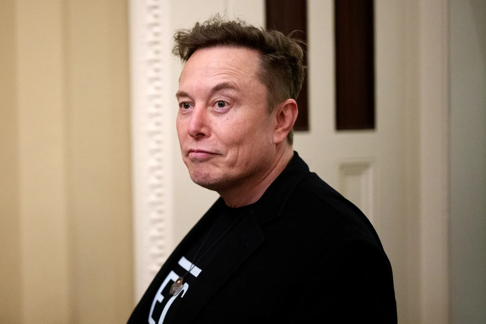 Echipa lui Musk se prăbuşeşte