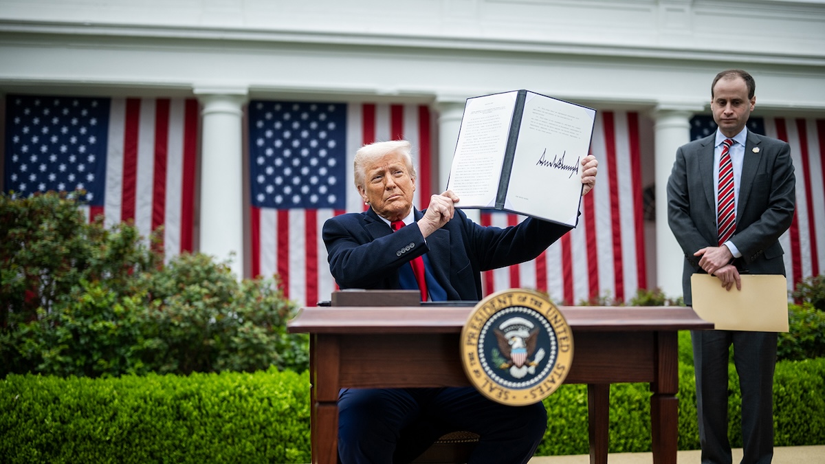 Trump anunță că „ar putea” prelungi termenul de 8 iulie pentru tarife