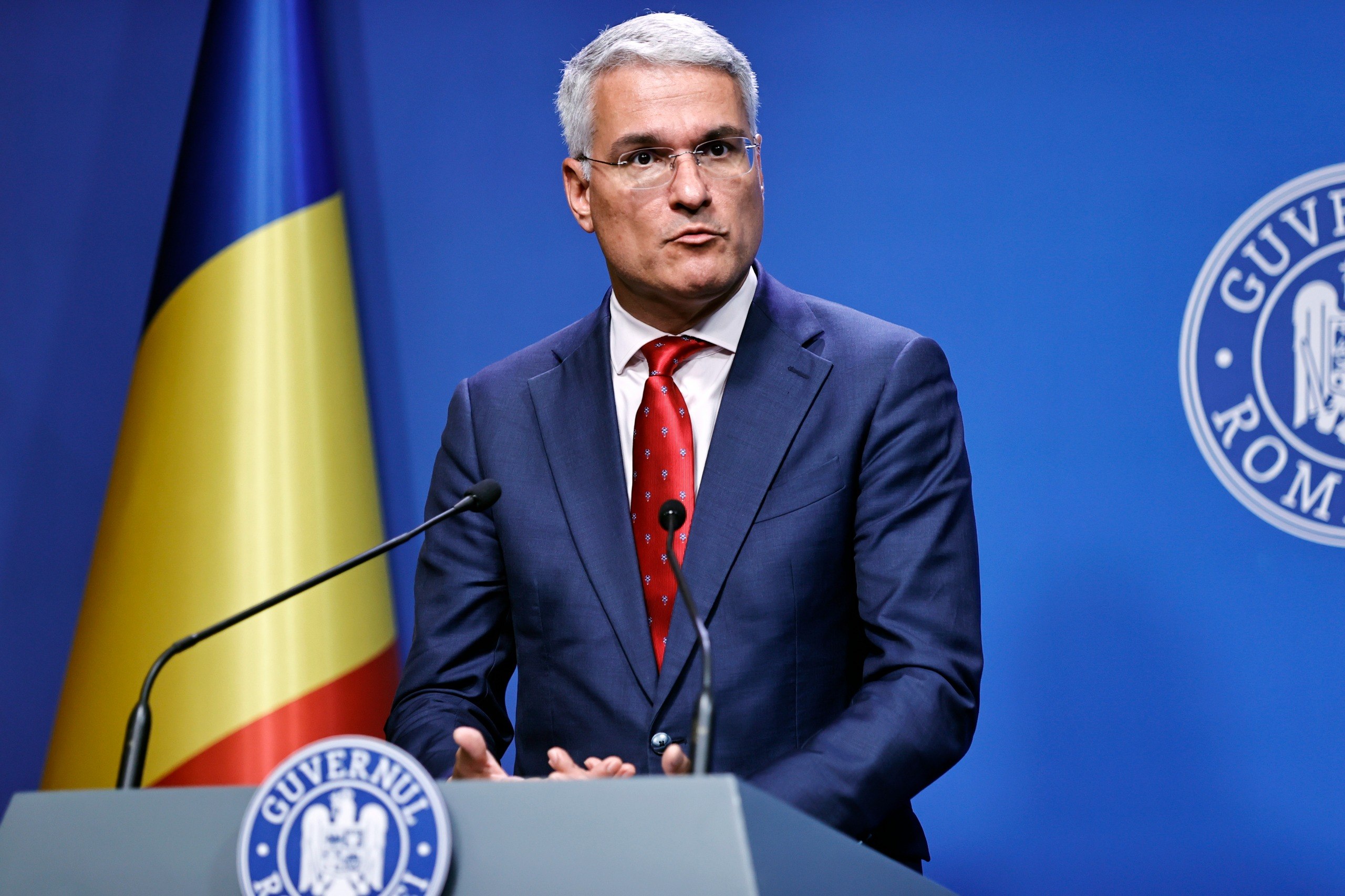 Ministrul Dragoş Pîslaru: „Este o mare ipocrizie în România că demnitarii au zis: noi ne sacrificăm pentru țară și ne lăsăm salariile mai mici”