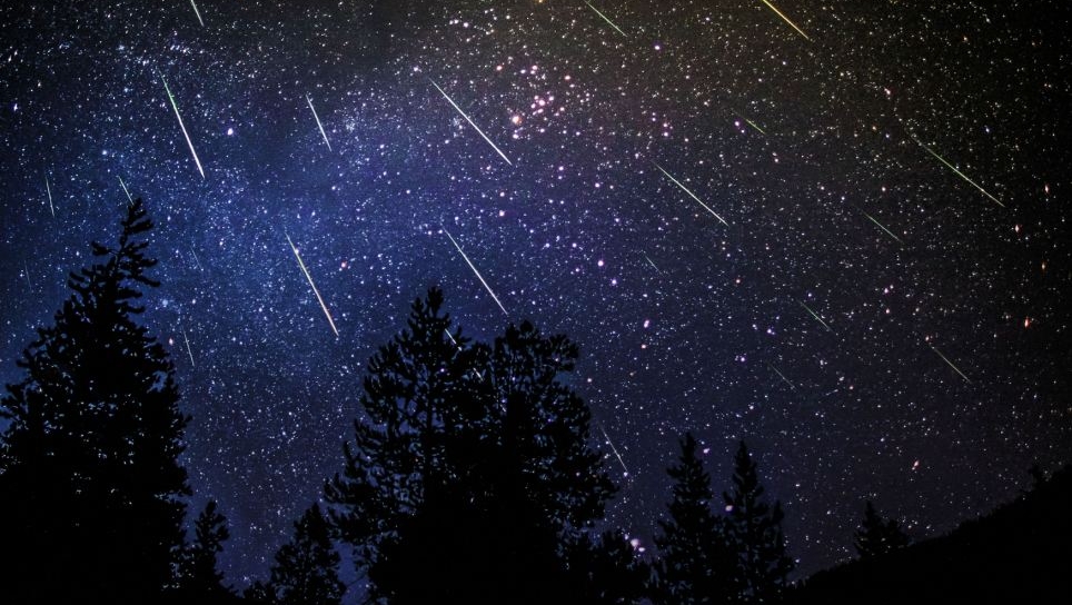 Azi vezi perseidele prin cel mai mare telescop portabil la AstroShow