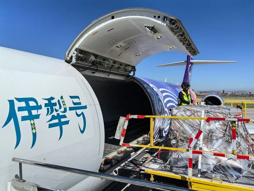 China transportă mii de tone de marfă în Europa