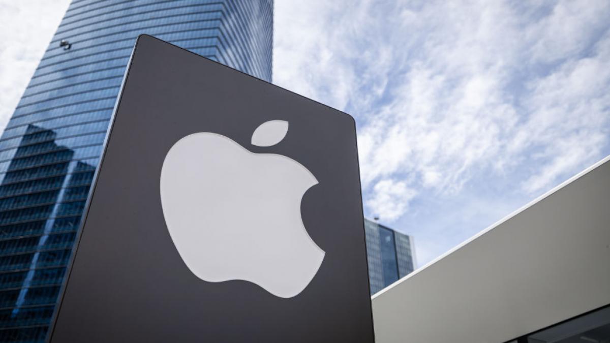 Apple va investi 100 de miliarde de dolari într-o fabrică în SUA
