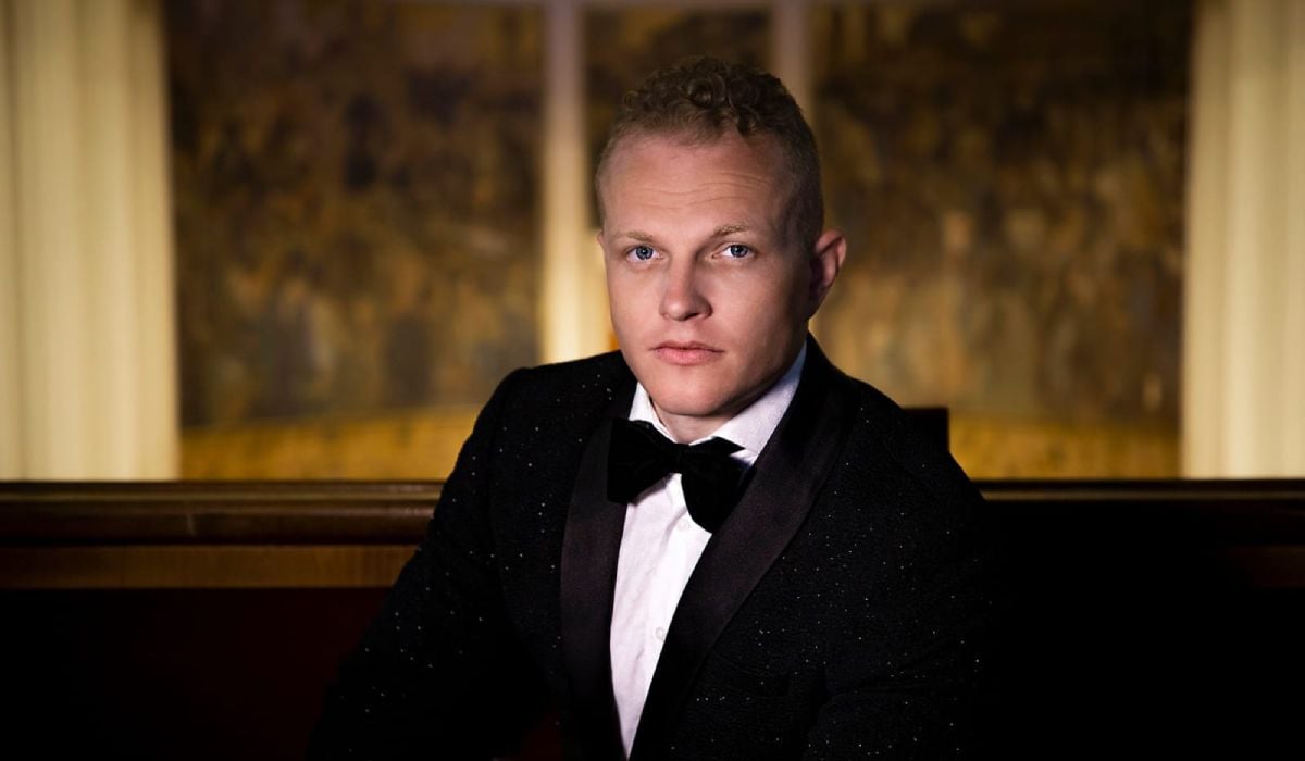 Tenorul Ștefan von Korch deschide stagiunea Filarmonicii Arad cu o dublă reprezentaţie de „Carmina Burana”