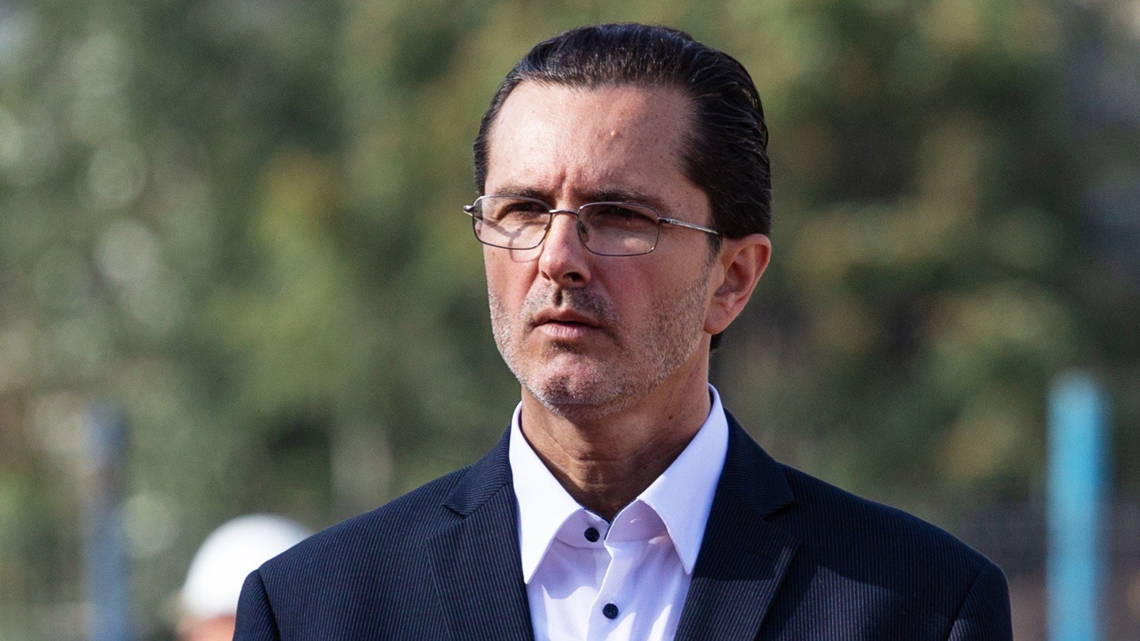 Vasile Bănescu îl ironizează pe George Simion, după ce liderul AUR a cerut pază SPP: „Pericolul letal ascuns în mâzgălirea cu graffiti”
