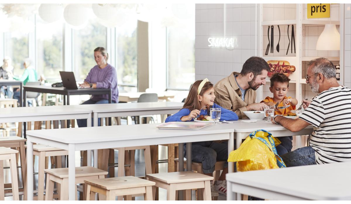Meniul cu somon este vedeta lunii noiembrie la IKEA