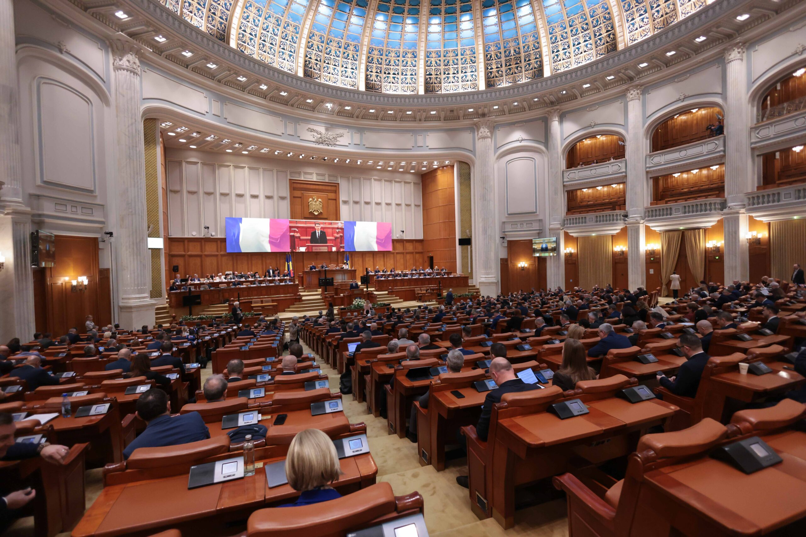 Ruptură în Coaliție pe tema bugetului: PSD și PACE propun relaxări fiscale, PNL și USR votează doar variantele agreate. Ce spune AUR