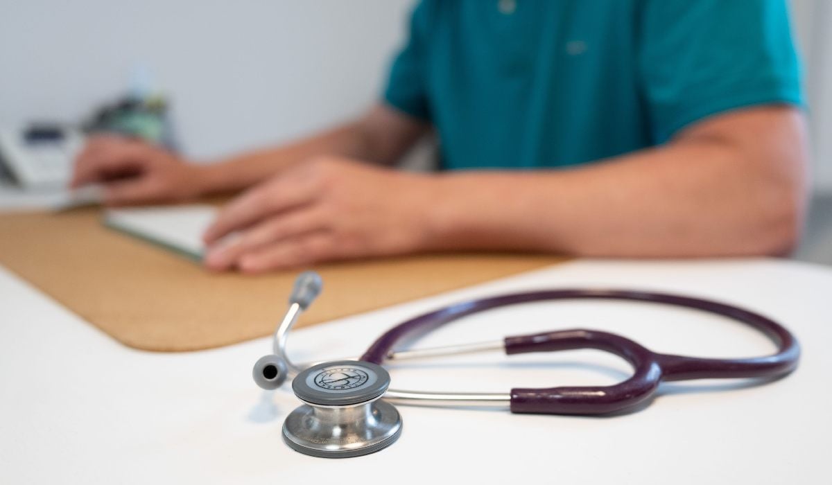 „A mai scăzut epidemia de concedii medicale”