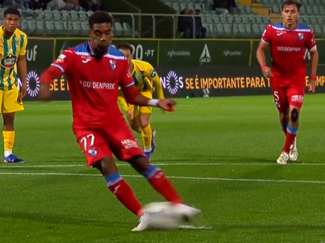 S-a scris istorie în fotbal! Noua regulă a penalty-ului a fost aplicată în Portugalia