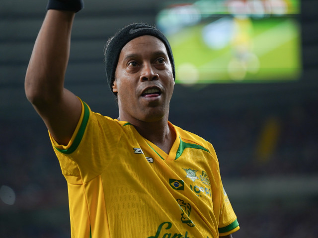 Ce s-a întâmplat cu Ronaldinho, după ce a mai rămas cu 6 euro în cont și și-a pierdut averea de 125.000.000€