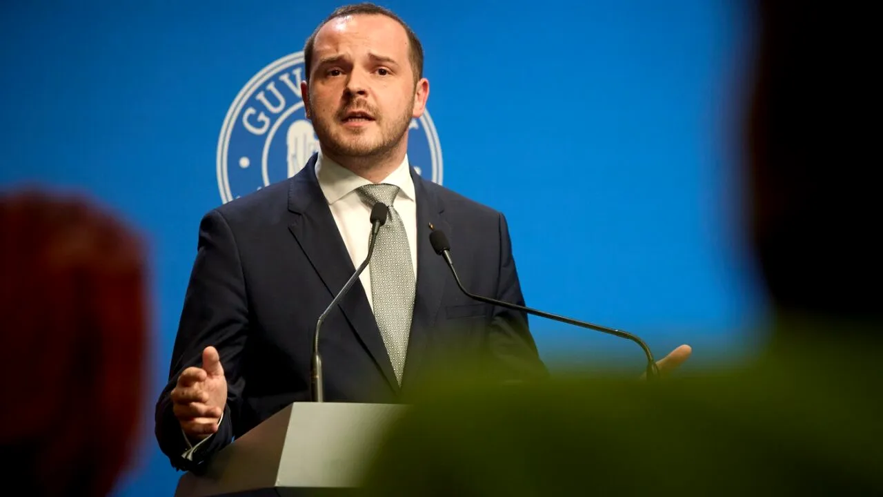 ”Nu putem interzice şi atât, pentru că nu vom rezolva problema”