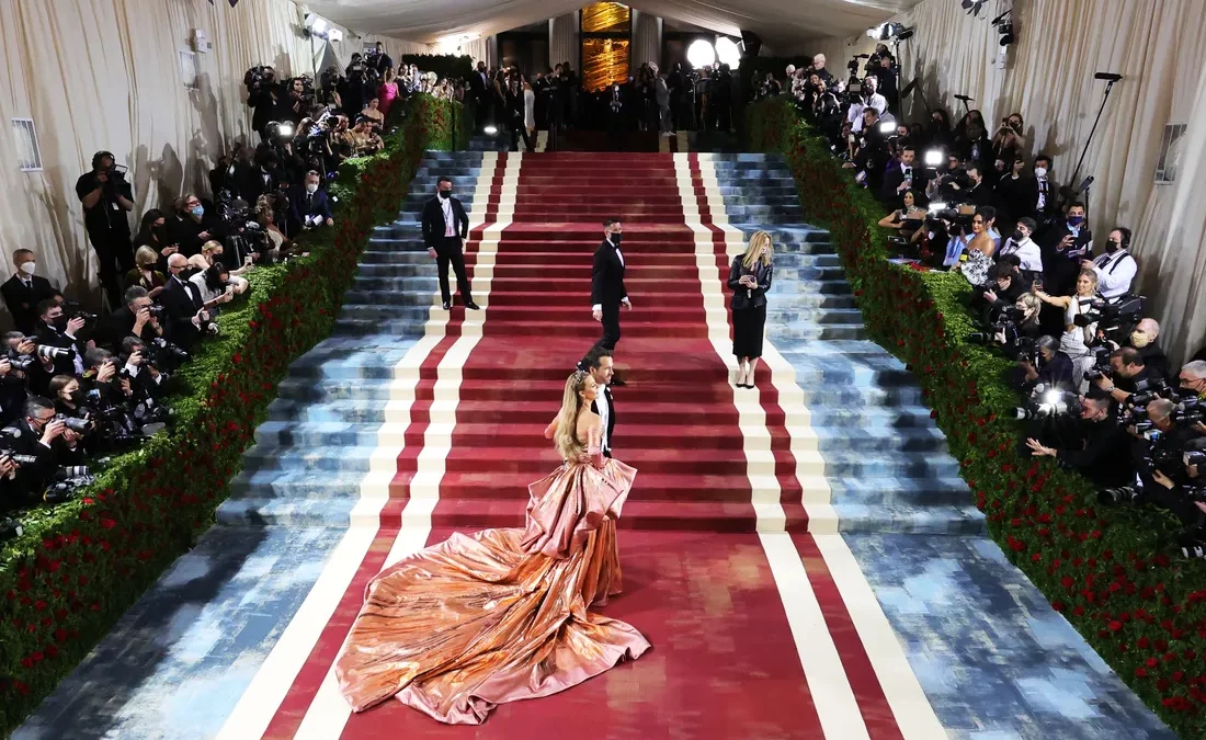 „Fashion is Art”, o invitație la transformarea modei în opere de artă veritabile. Cât costă un bilet anul acesta