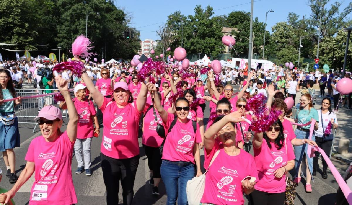 Mii de români aleargă la „Race for the Cure” împotriva cancerului de sân, în București