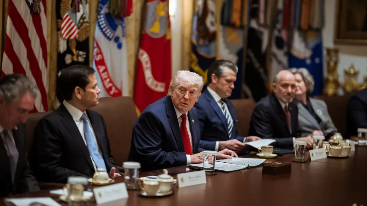 Trump convoacă miercuri o reuniune rară cu toți membrii Administrației, la Camp David, în timp ce negocierile cu Iranul intră într-o fază critică