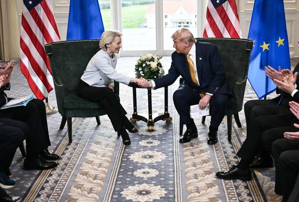 Războiul comercial SUA-UE se intensifică. Trump acordă Uniunii Europene doar 2 luni pentru a pune în aplicare acordul semnat în Scoția