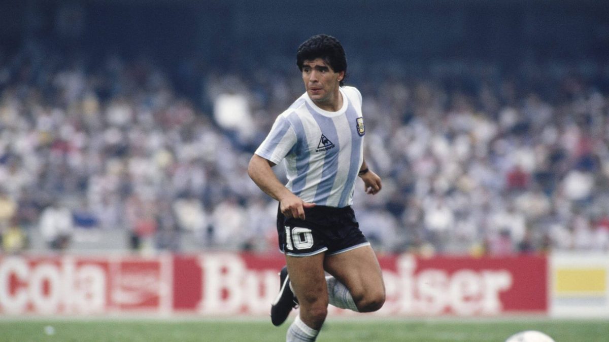New York Times a făcut topul celor mai reușite și celor mai slabe echipamente din istoria Cupei Mondiale. Germania de Vest (1990) e primul loc